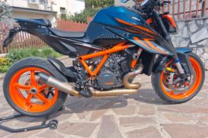 KTM 1290 SUPER DUKE R EVO  TECH PACK -permuta-