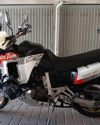Honda Africa Twin 750 RD04