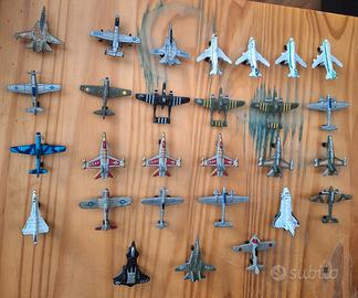 28 Aerei micromachine