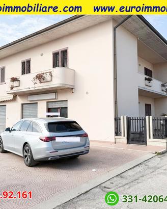 Casa indipendente con ampio spazio esterno