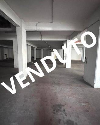 Box / Garage di 30 m² a Roma