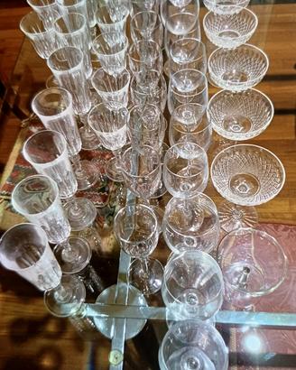 Vari bicchieri di criatallo