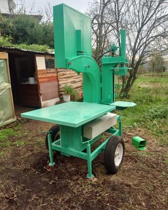 Sega taglia e spacca