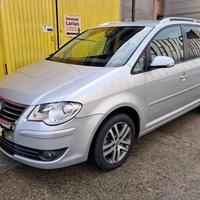 VOLKSWAGEN Touran 2.0 16V TDI Highline 7 posti n