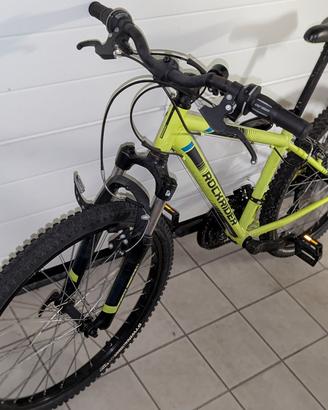 Bici Rockrider ST500 con ruote da 24"