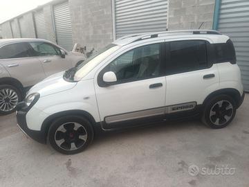 FIAT PANDA ALLESTIMENTO CROSS