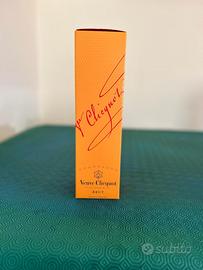 Champagne Brut Veuve Clicquot con astuccio