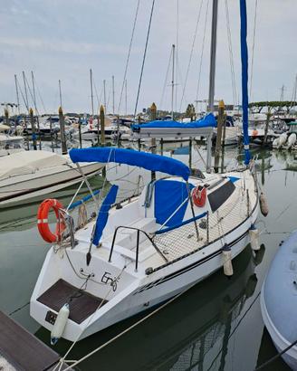 Barca a vela navigazione costiera