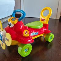 giocattolo cavalcabile 