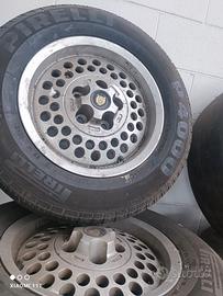 Gomme e cerchi Jaguar anni 80 raggio 15