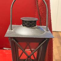 Lanterna in metallo e vetro