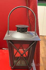 Lanterna in metallo e vetro