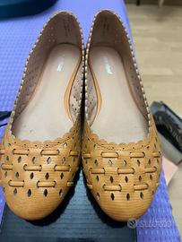 Ballerine senape traforate