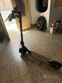 Monopattino elettrico Jeep