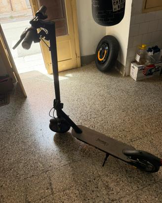 Monopattino elettrico Jeep