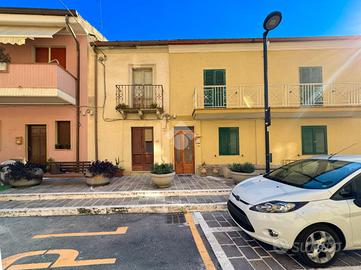 CASA SEMINDIPENDENTE A RIPA TEATINA