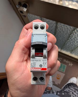 BTicino F881NA/10 Magnetotermico C10 10A 1P+N 4,5k