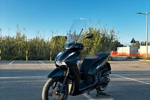 HONDA SH 350 SPORT 2024 GARANZIA UFFICIALE 4 Anni