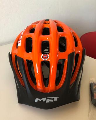 Casco e-bike MET
