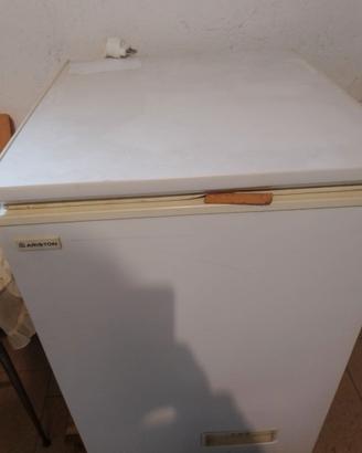 Congelatore Ariston a pozzo