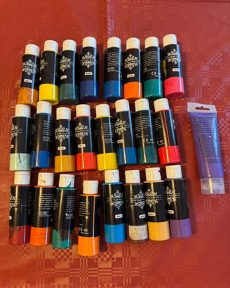 Colori acrilici per dipingere