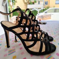 sandalo nero scamosciato con tacco a spillo