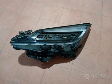 Faro ant sx LED  toyota C-HR 2025