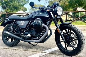 MOTO GUZZI V7 STONE III interamente customizzata