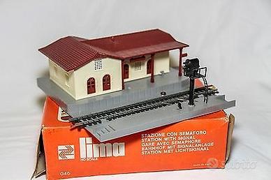 Stazione "Lerino"LIMA art.046 con semaforo 2 luci