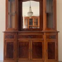 Vetrina liberty in rovere