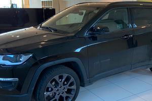 Jeep compass seie s total black