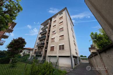 2 LOCALI A GIUSSANO