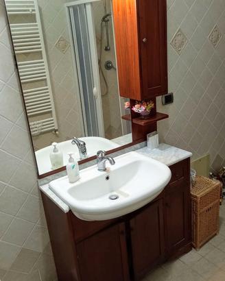 Mobile bagno con specchiera