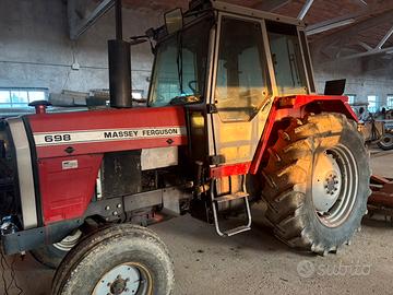 Trattore Massey Ferguson 698