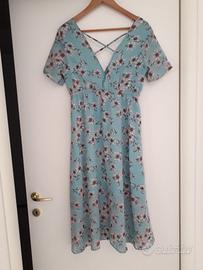 vestito con scollo a v