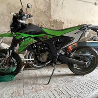 Moto KL KXE 125 Motard