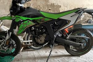 Moto KL KXE 125 Motard
