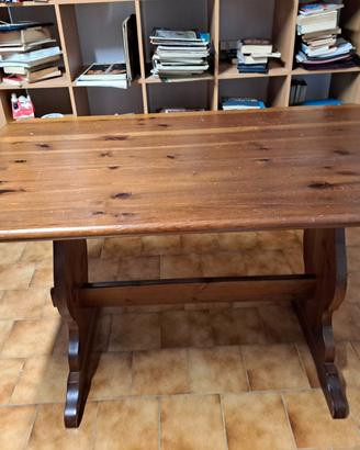 Tavolo in legno massello rustico