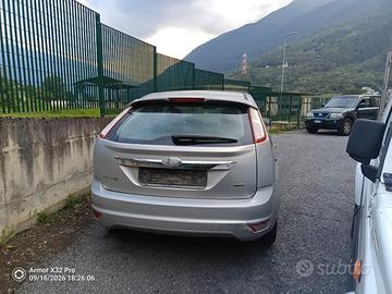 Ford focus 2008 portiere specchietti paraurti