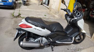 Yamaha xmax 300
