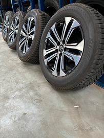 Set di 4 ruote complete su cerchi TOYOTA RAV4
