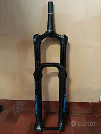 Forcella rock shox lyrik 29"