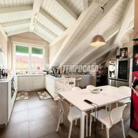 ATTICO DI LUSSO TOTALMENTE RISTRUTTURATO CON TERRA