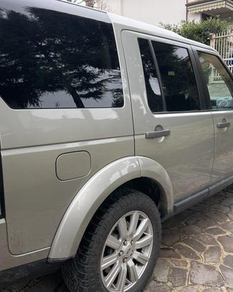 Land Rover Discovery 4