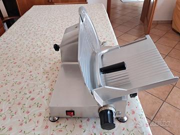 Affettatrice elettrica per salumi