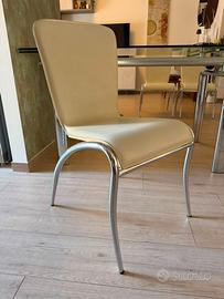 Quattro Sedie moderne in ecopelle, gambe acciaio