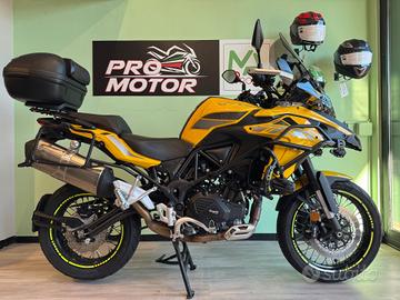 Benelli TRK 502 X bauletto post. + piastre lateral