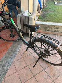 Bicicletta da citta cube touring pro