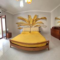 Camera da letto moderno in ciliegio