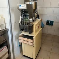 Gnoccatrice 2 fori più bollitore per impasto gnocc